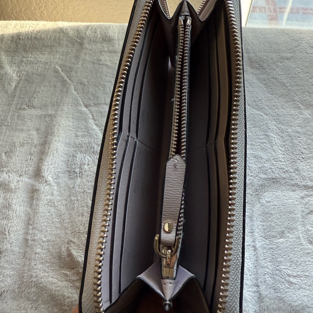 Kate Spade Black and Cream Wallet - Picture 6 of 8